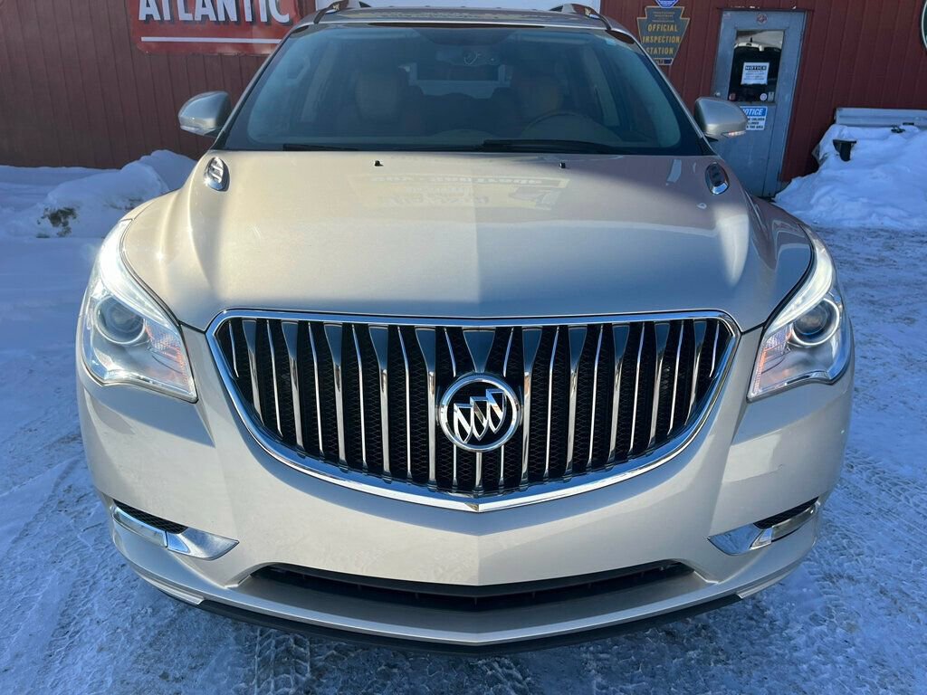 Used 2017 Buick Enclave Leather FWD image 3