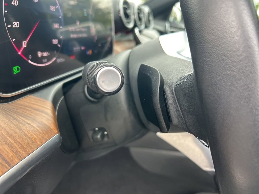 Used 2025 Mercedes-Benz C 300 4MATIC Sedan image 38