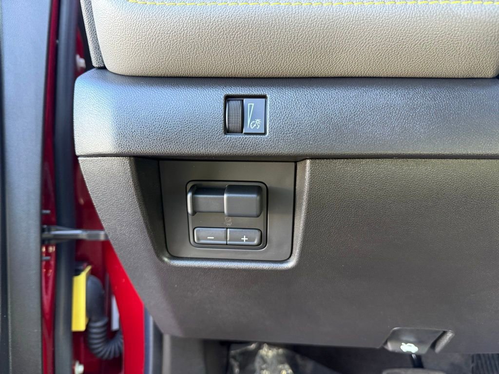 Used 2024 Chevrolet Colorado ZR2 w/ Technology Package image 15