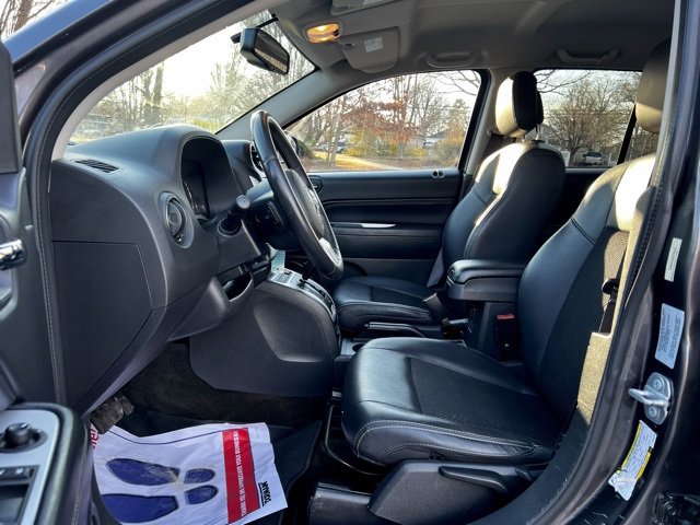 Used 2016 Jeep Compass Latitude image 13