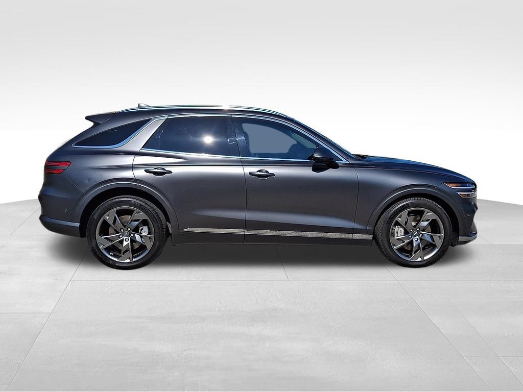 Used 2023 Genesis Electrified GV70 AWD/4WD image 7