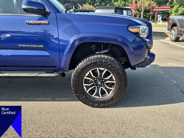 Used 2022 Toyota Tacoma TRD Sport w/ TRD Premium Sport Package AWD/4WD image 10