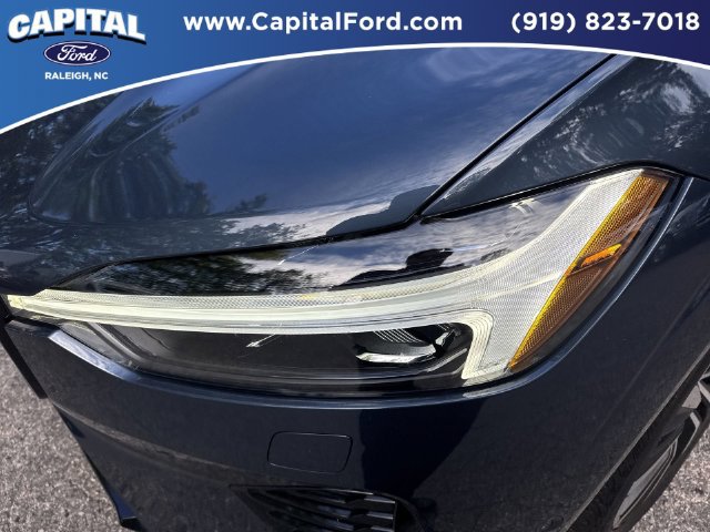 Used 2025 Volvo XC60 B5 Plus w/ Protection Package Premier AWD/4WD image 11