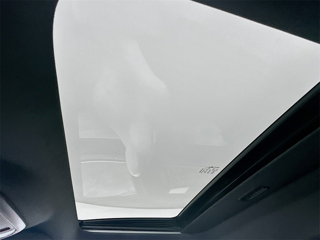 Used 2018 Jeep Grand Cherokee Limited image 21