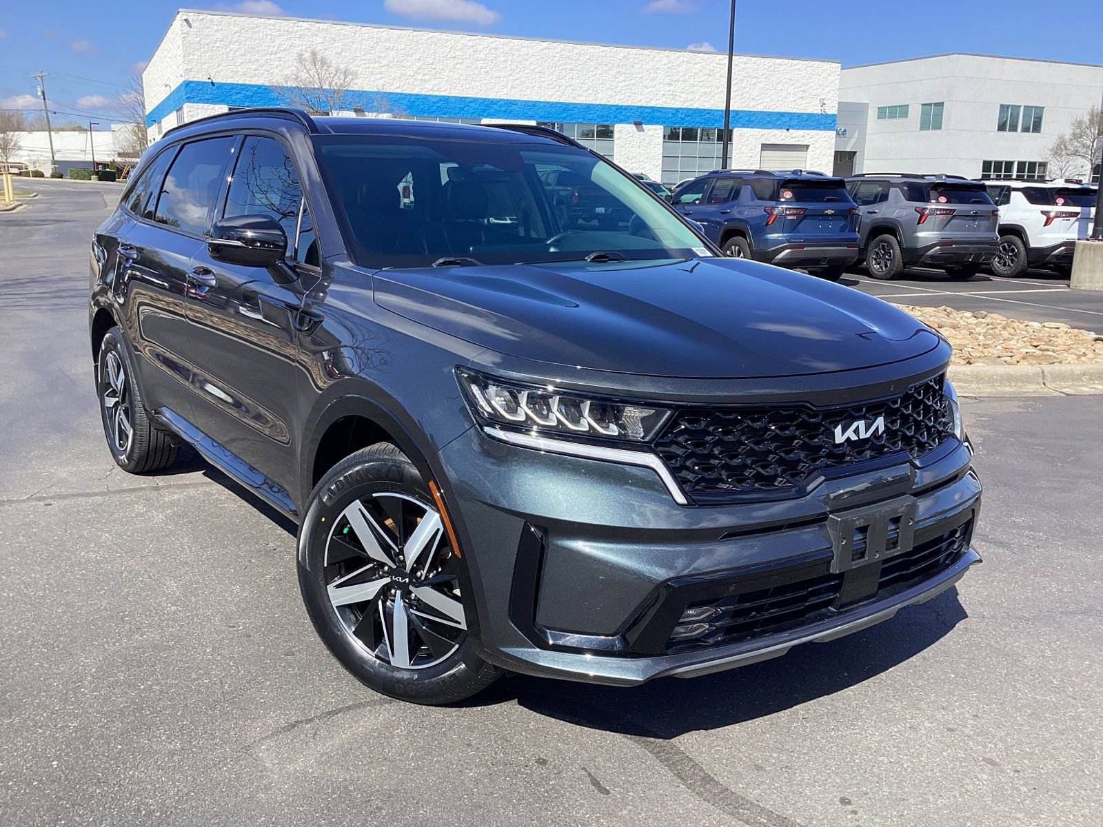 Used 2022 Kia Sorento EX w/ Panoramic Sunroof Package image 7