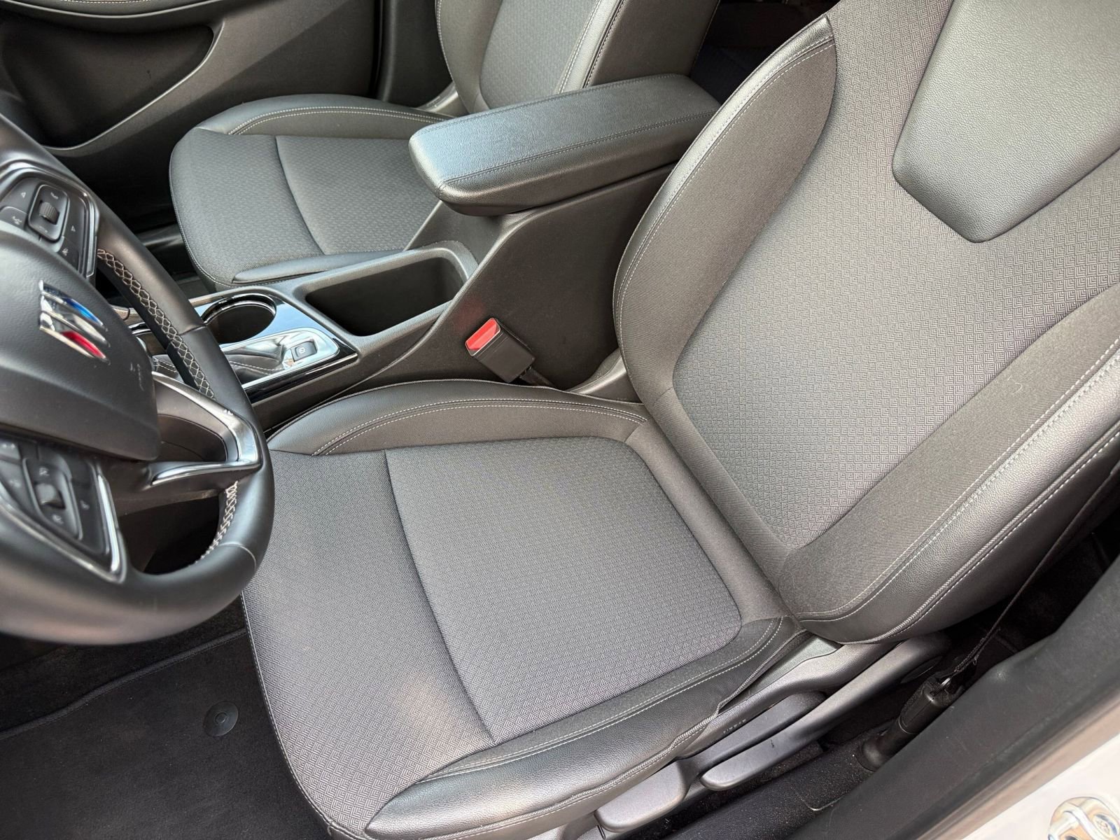 Used 2025 Buick Encore GX Preferred AWD/4WD image 36