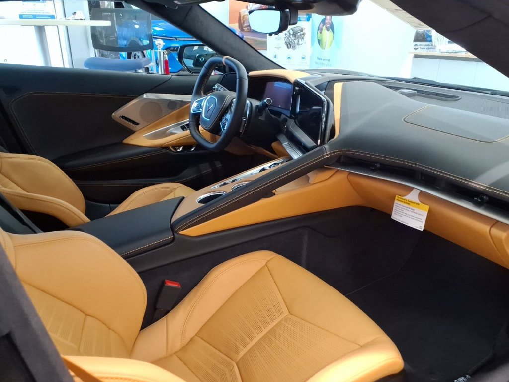 New 2027 Chevrolet Corvette Stingray Convertible w/ Z51 Performance Package RWD image 14