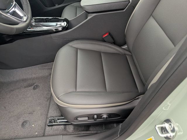 New 2026 Chevrolet Trax ACTIV w/ Driver Confidence Package FWD image 22
