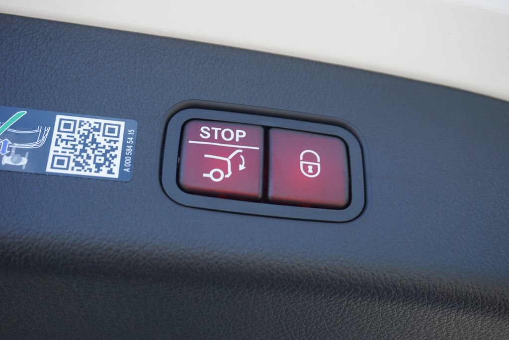 Certified 2026 Mercedes-Benz GLC 300 image 77