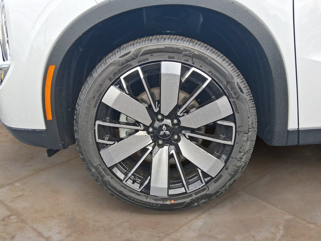 New 2026 Mitsubishi Outlander SE AWD/4WD image 14