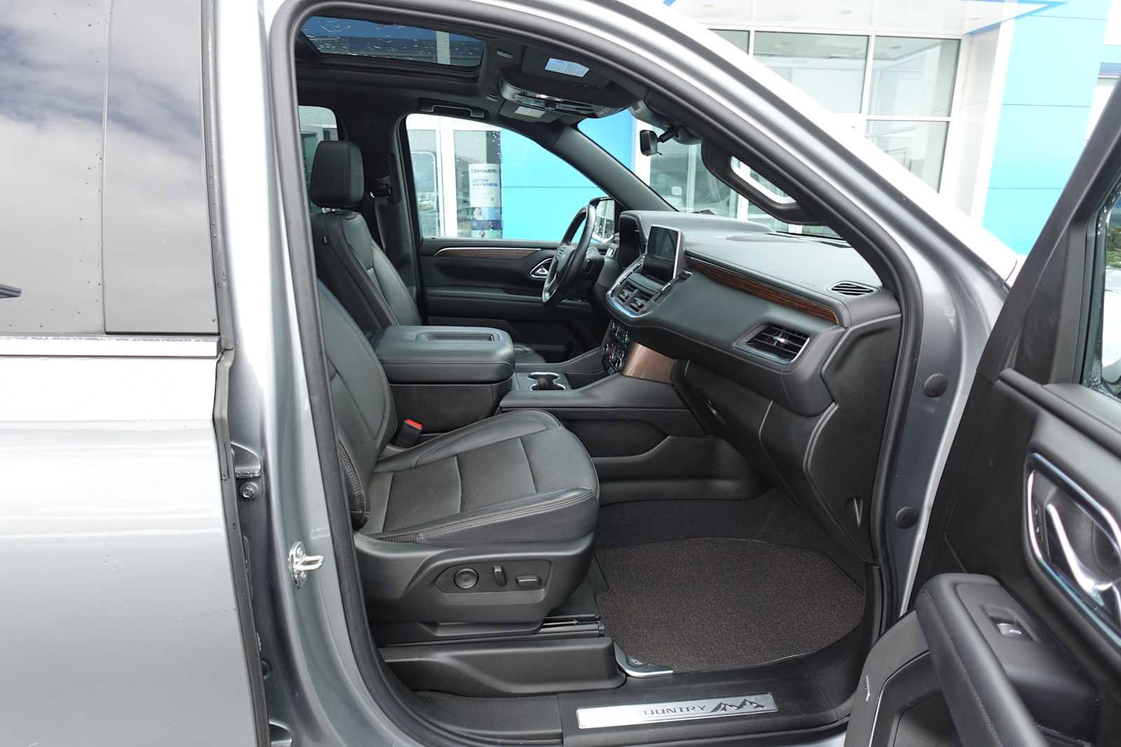 Used 2023 Chevrolet Tahoe High Country w/ Premium Package image 31