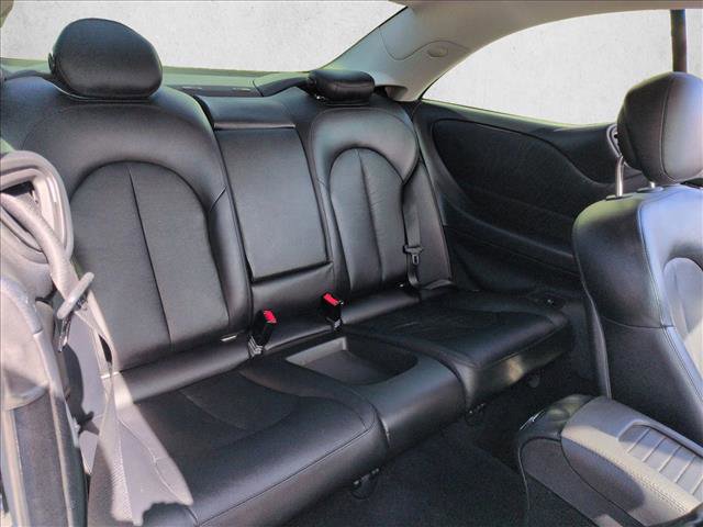 Used 2009 Mercedes-Benz CLK 550 Coupe image 22