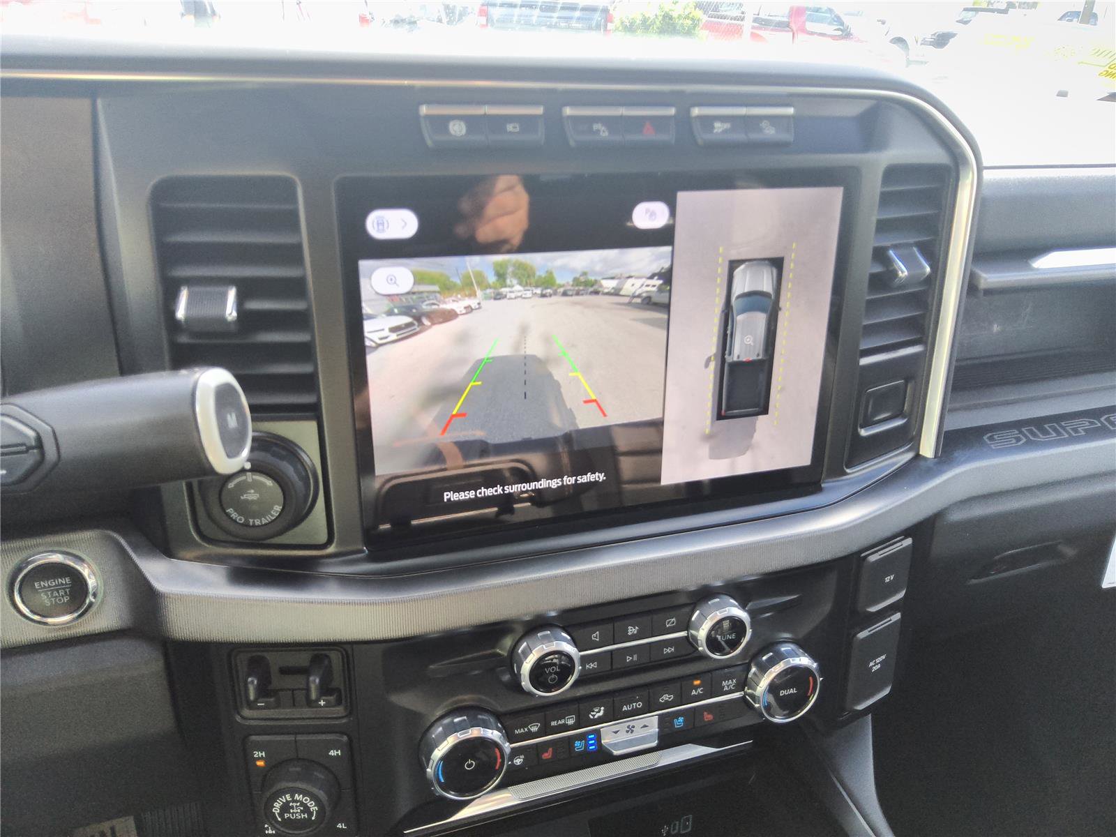 Used 2024 Ford F350 Platinum w/ Tremor Off-Road Package image 37