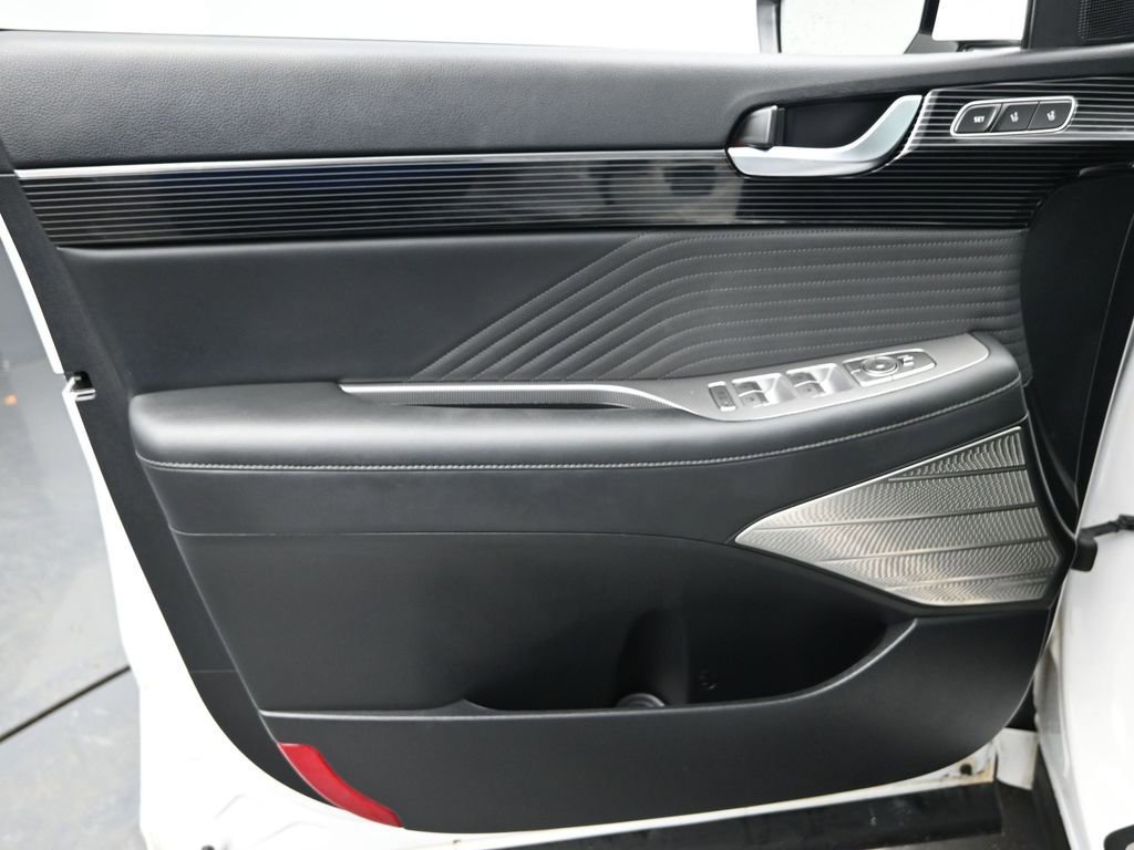 Used 2023 Hyundai Palisade Calligraphy image 28