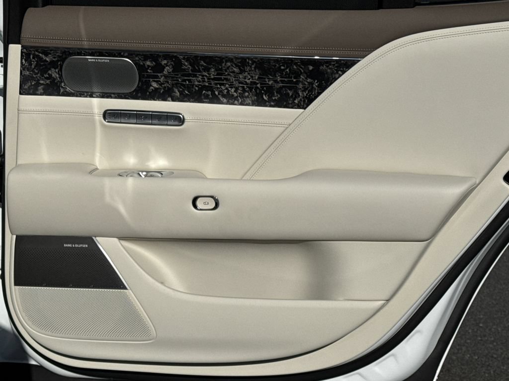 Used 2026 Genesis G90 3.5T AWD/4WD image 18