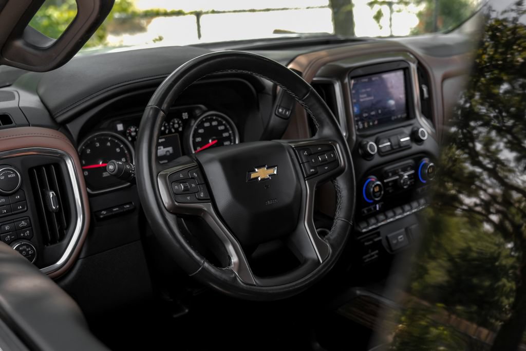 Used 2022 Chevrolet Silverado 2500 High Country AWD/4WD image 4