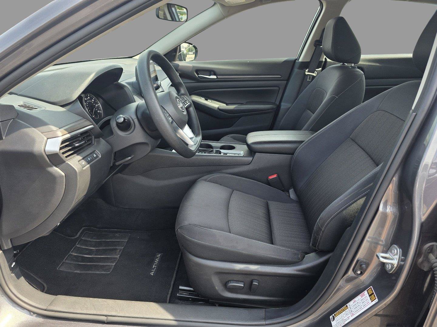 Used 2025 Nissan Altima 2.5 SV AWD/4WD image 20