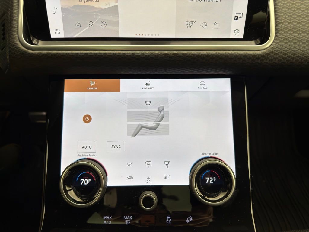 Used 2023 Land Rover Range Rover Velar R-Dynamic S image 8