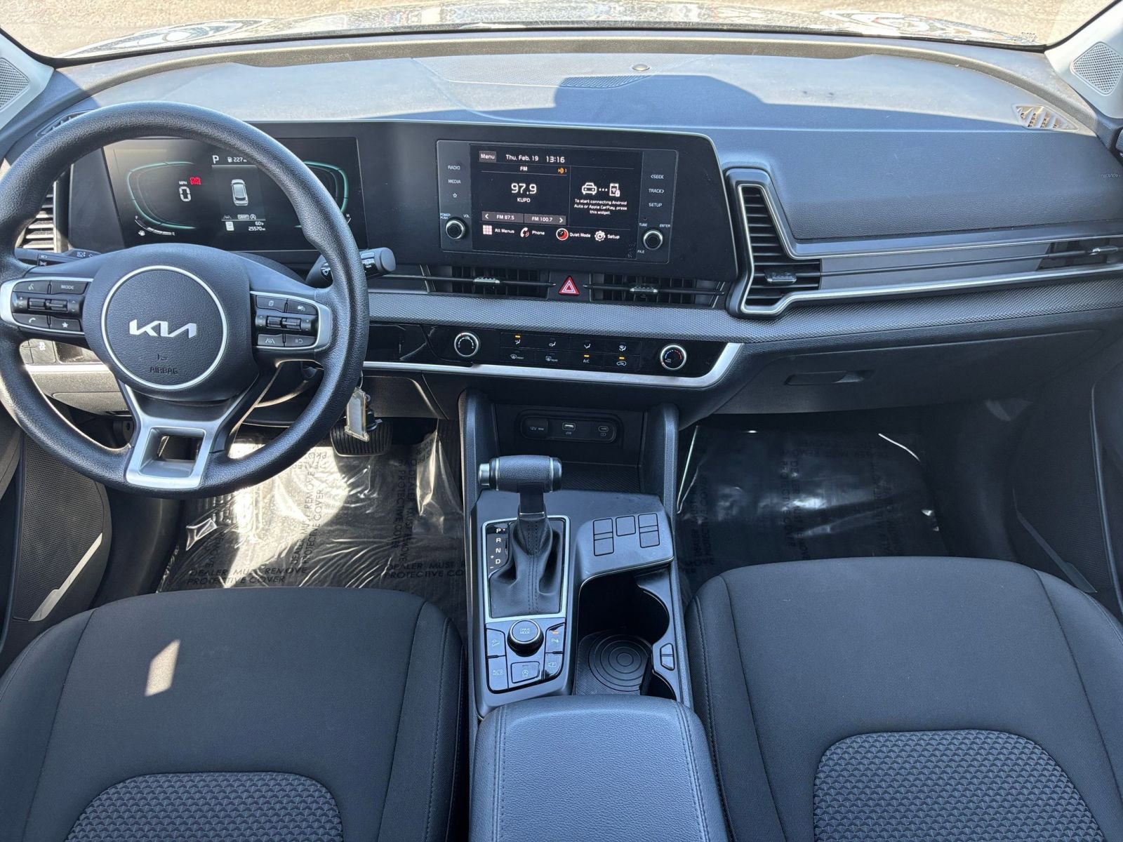 Used 2025 Kia Sportage LX FWD image 32