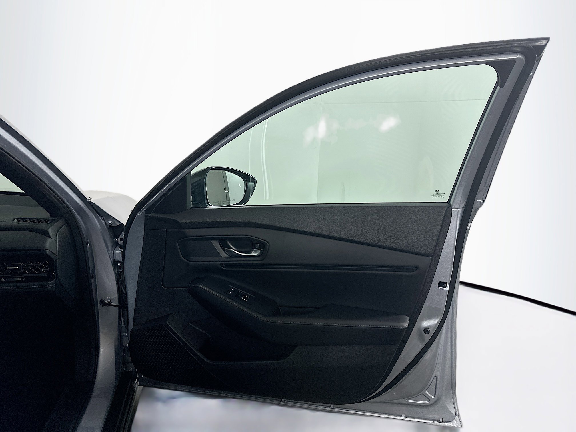 Used 2025 Honda Accord Sport image 31