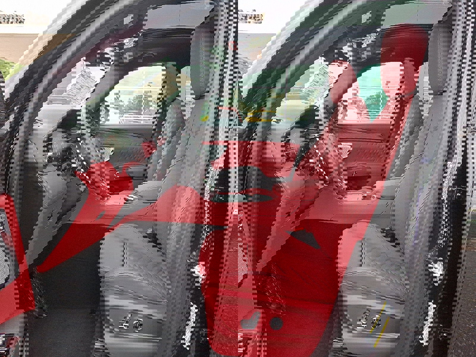 New 2025 Maserati Grecale Modena image 9