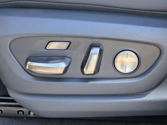Used 2025 Lexus LX 600 4WD w/ Interior Upgrade Package image 25