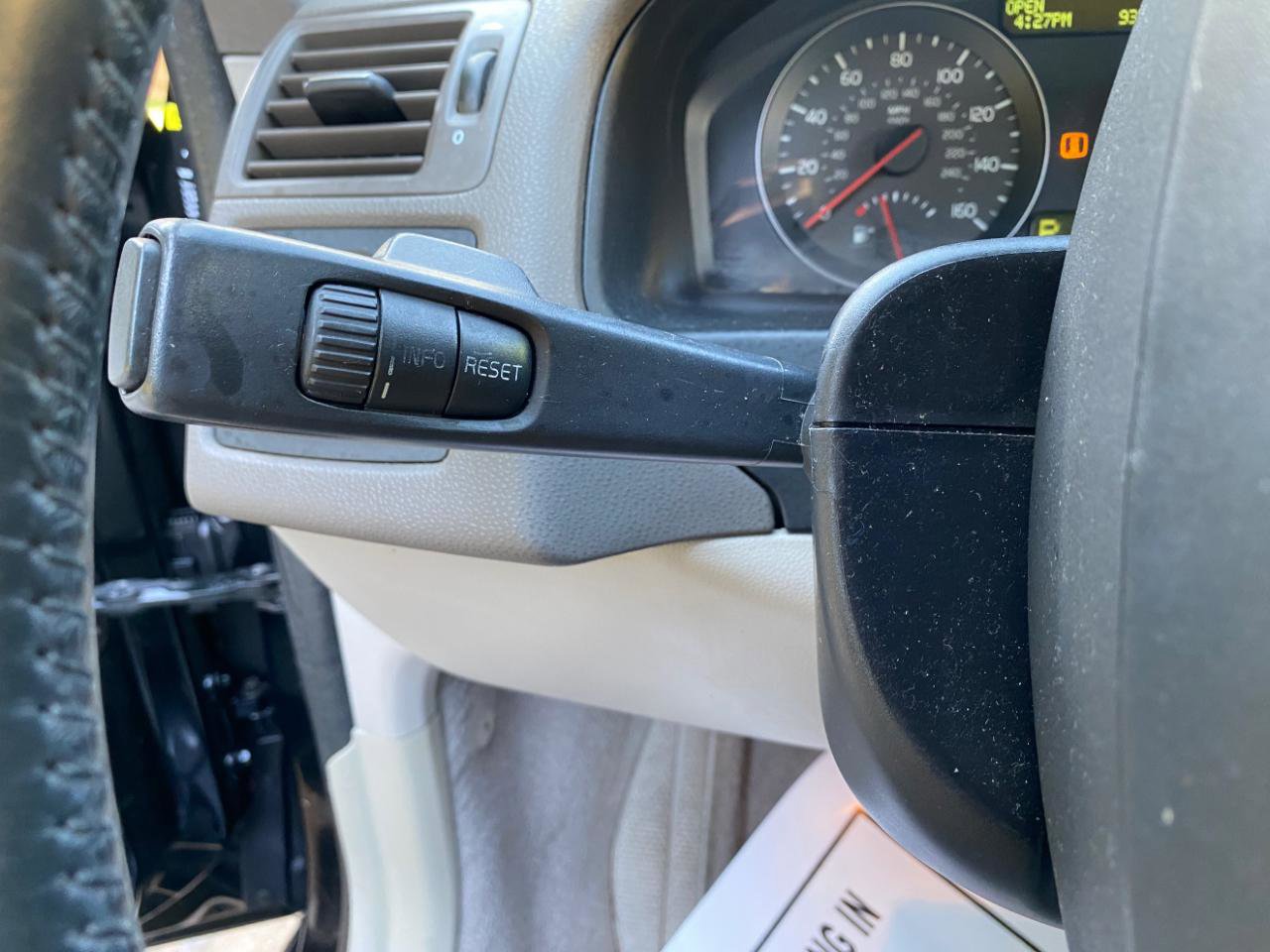 Used 2009 Volvo S40 2.4i FWD image 51