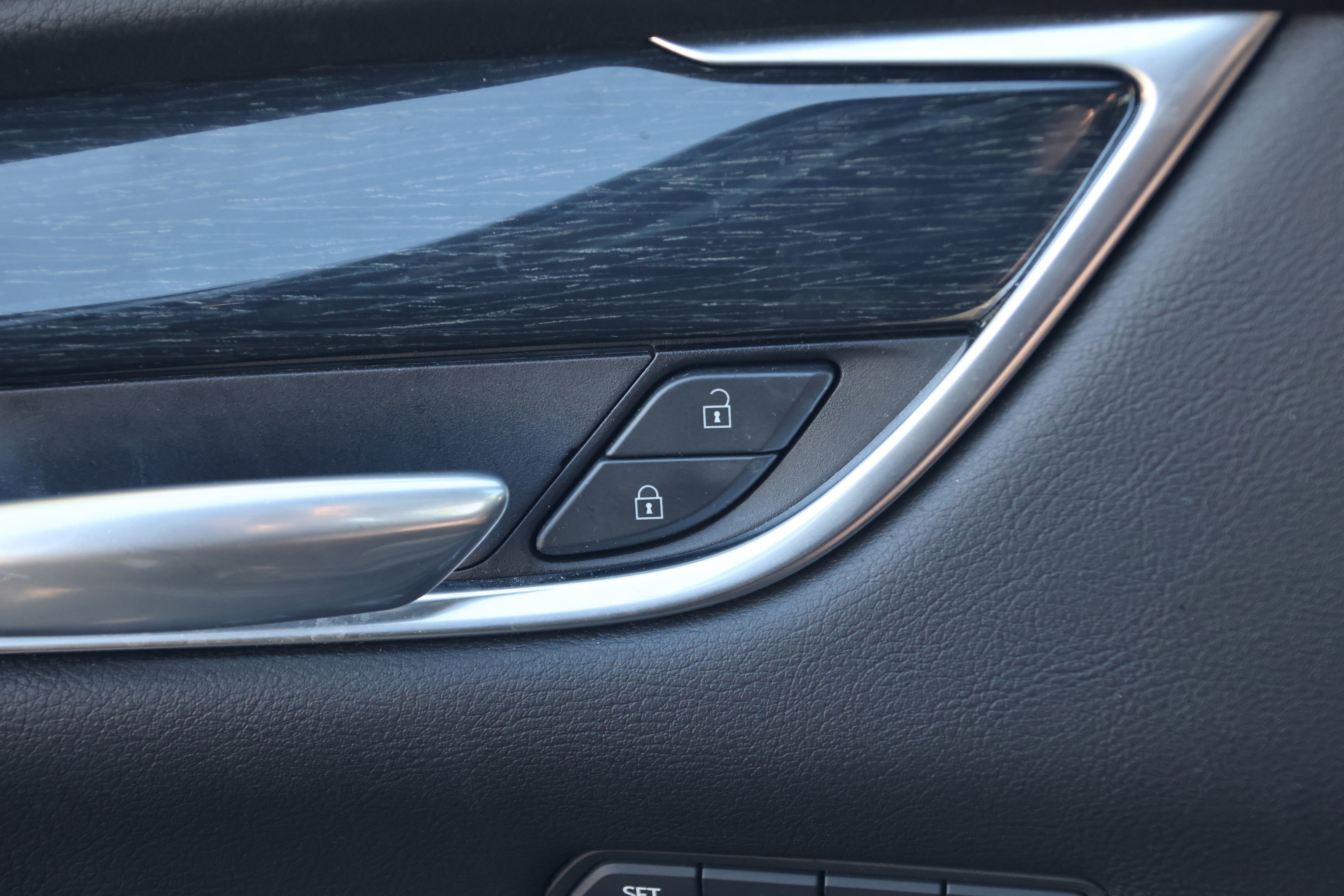 Used 2022 Cadillac XT5 Premium Luxury w/ LPO, Floor Liner Package image 13