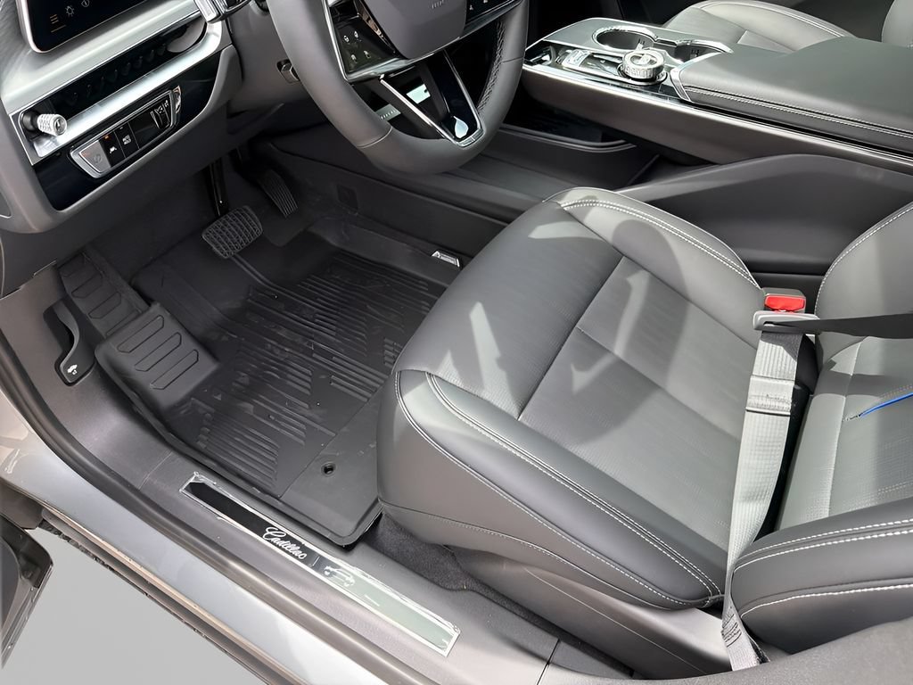 New 2026 Cadillac Lyriq Signature Sport w/ LPO, Floor Liner Package RWD image 23
