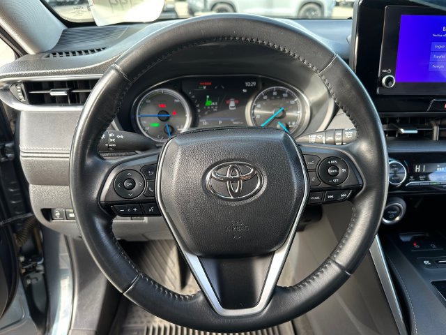 Certified 2023 Toyota Venza LE AWD/4WD image 12