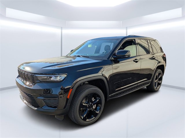 New 2025 Jeep Grand Cherokee Altitude image 7