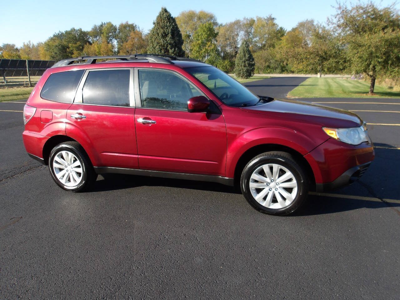 Used 2013 Subaru Forester 2.5X Premium w/ All-Weather Pkg AWD/4WD image 1