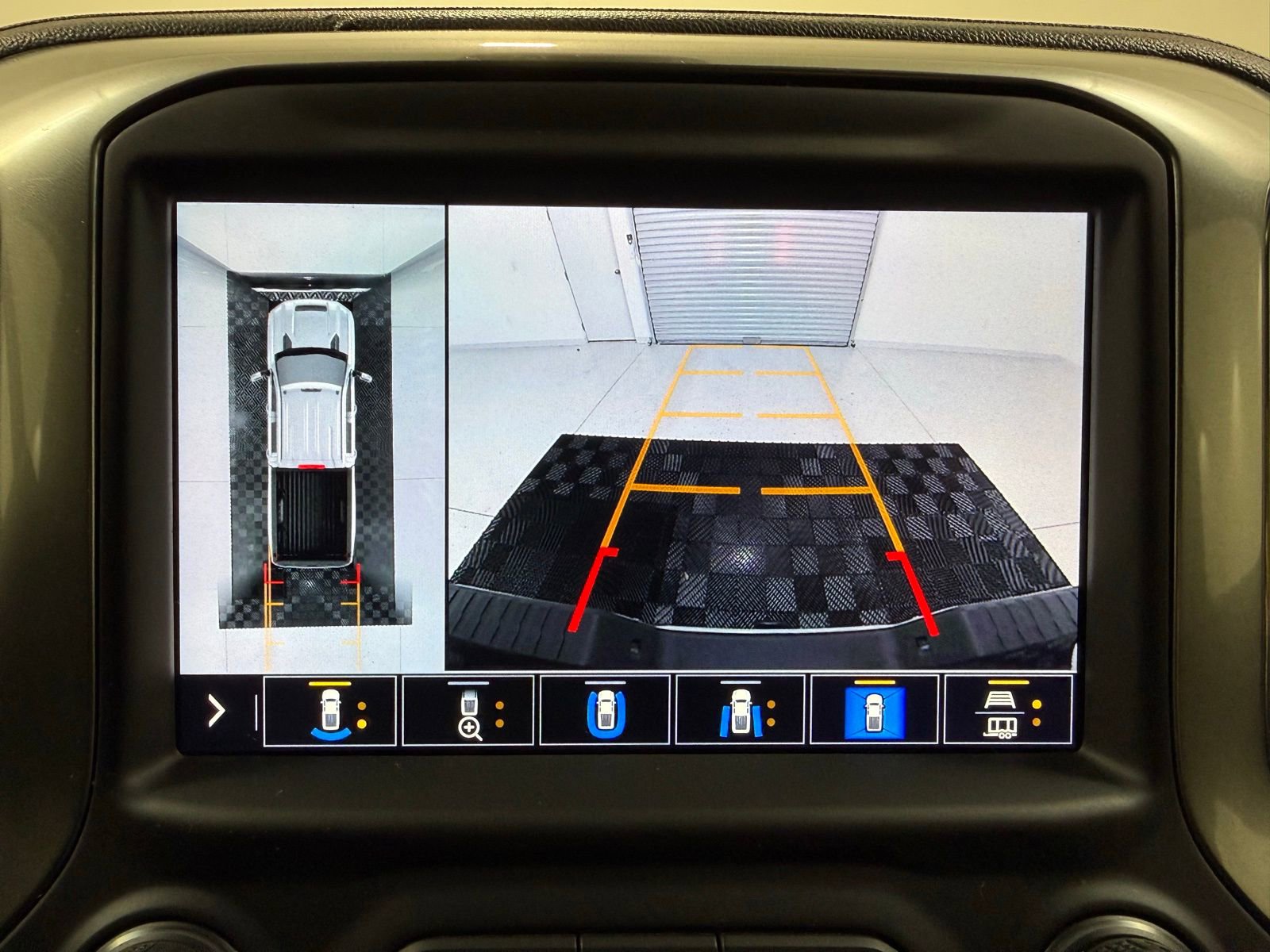 Used 2021 Chevrolet Silverado 2500 LTZ w/ LTZ Plus Package image 24