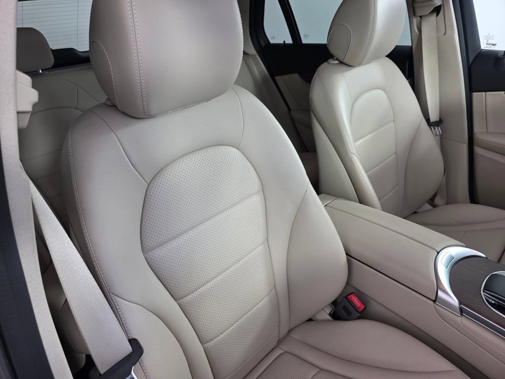Certified 2020 Mercedes-Benz GLC 300 image 30
