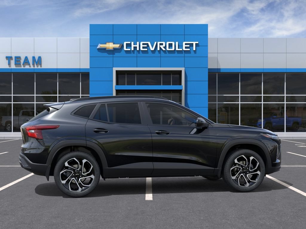 New 2026 Chevrolet Trax RS w/ Sunroof Package FWD image 5