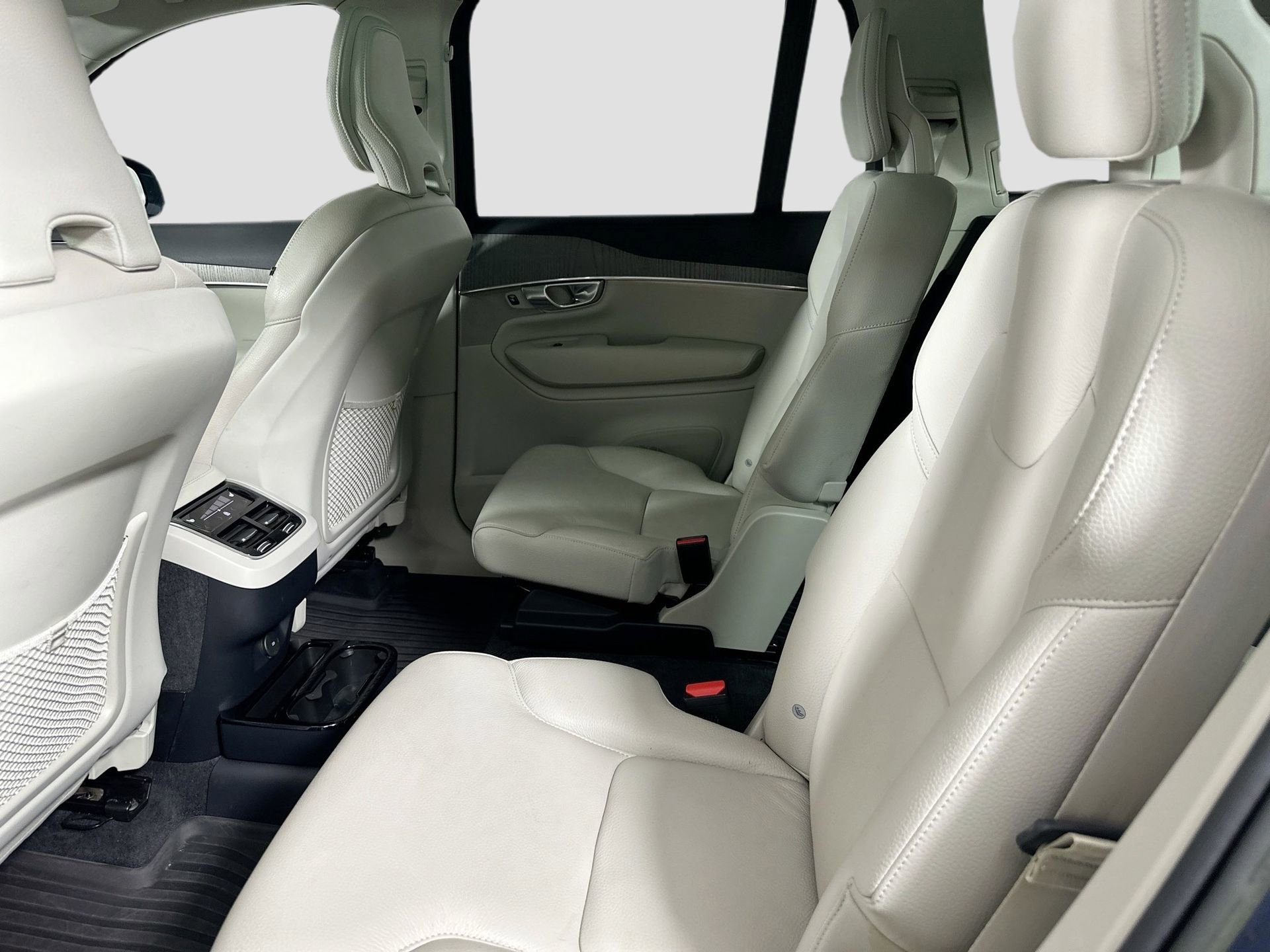 Certified 2023 Volvo XC90 B6 Plus w/ Protection Package image 25