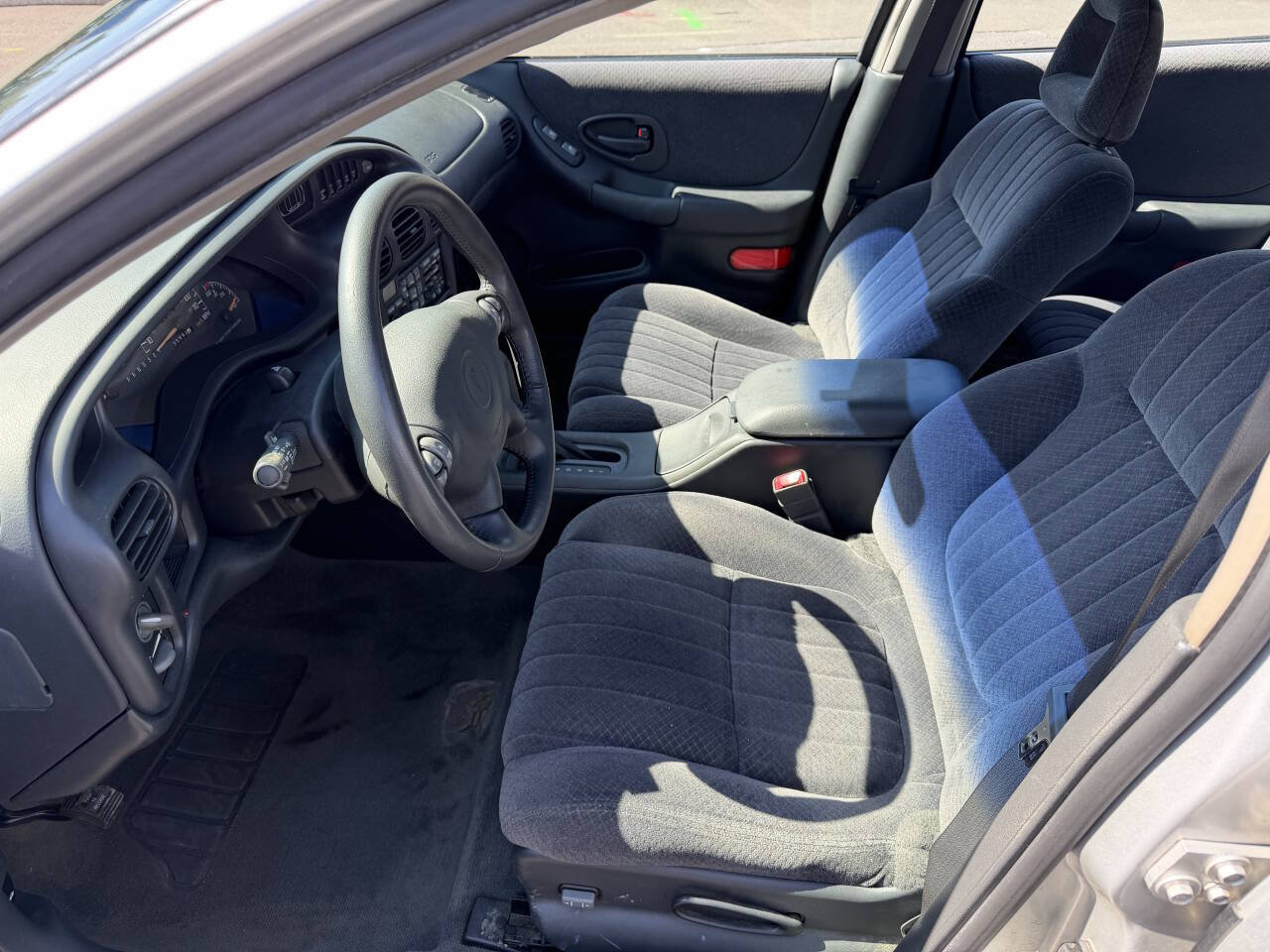 Used 2002 Pontiac Grand Prix GT FWD image 28
