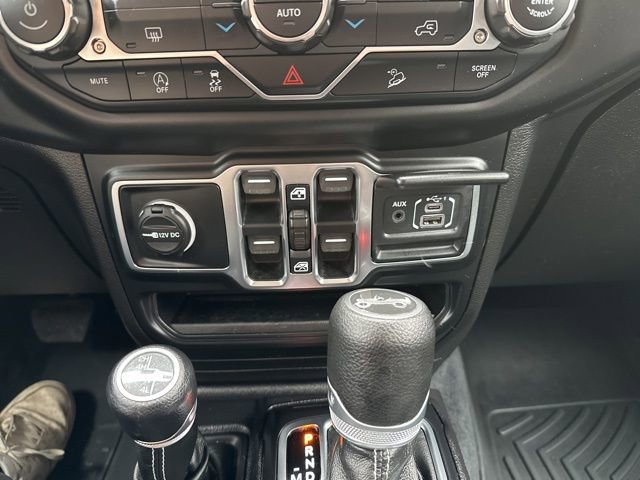 Used 2019 Jeep Wrangler Unlimited Sahara image 30