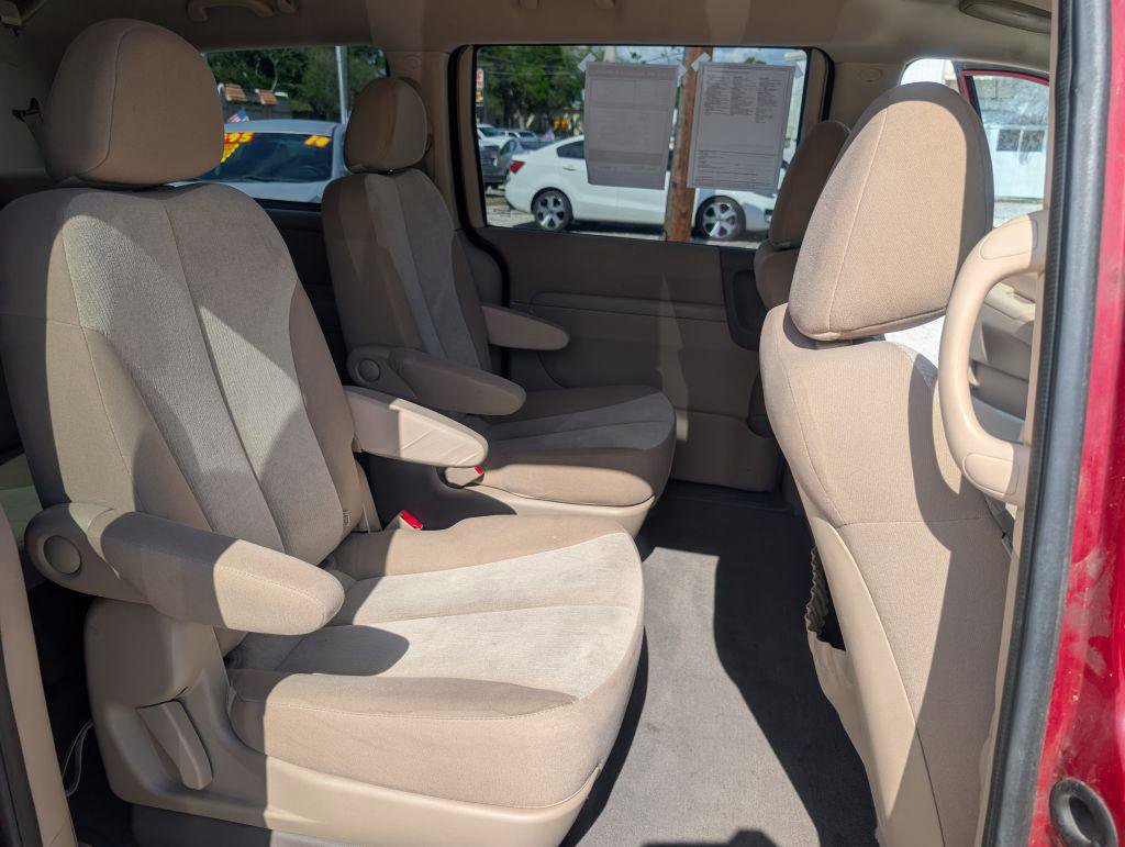 Used 2012 Kia Sedona LX image 15