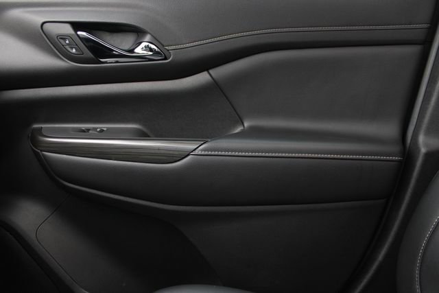 Used 2022 GMC Acadia SLT w/ Elevation Edition image 22