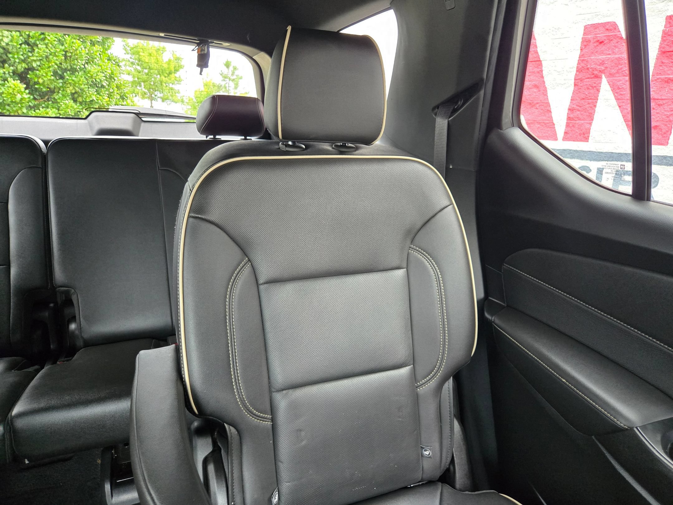 Used 2022 Chevrolet Traverse Premier AWD/4WD image 14