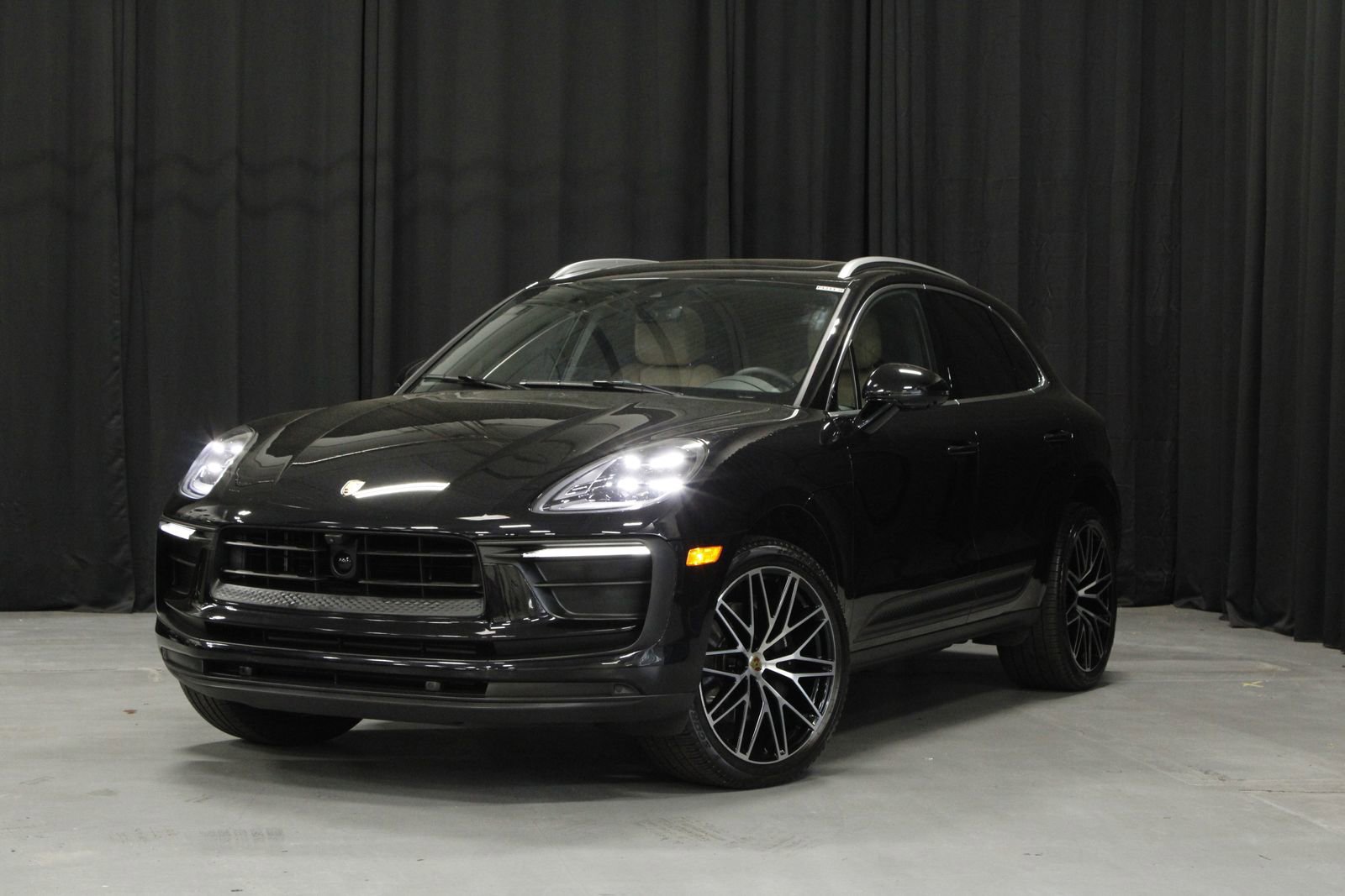 Certified 2026 Porsche Macan AWD/4WD video 1