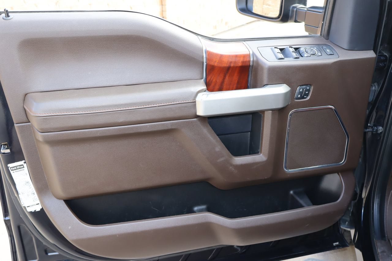 Used 2022 Ford F250 King Ranch w/ King Ranch Ultimate Package AWD/4WD image 19