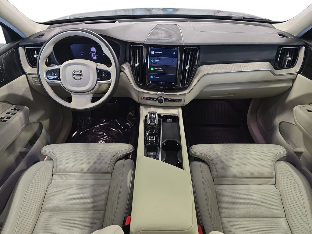 Used 2022 Volvo XC60 T8 Inscription w/ Advanced Package image 10