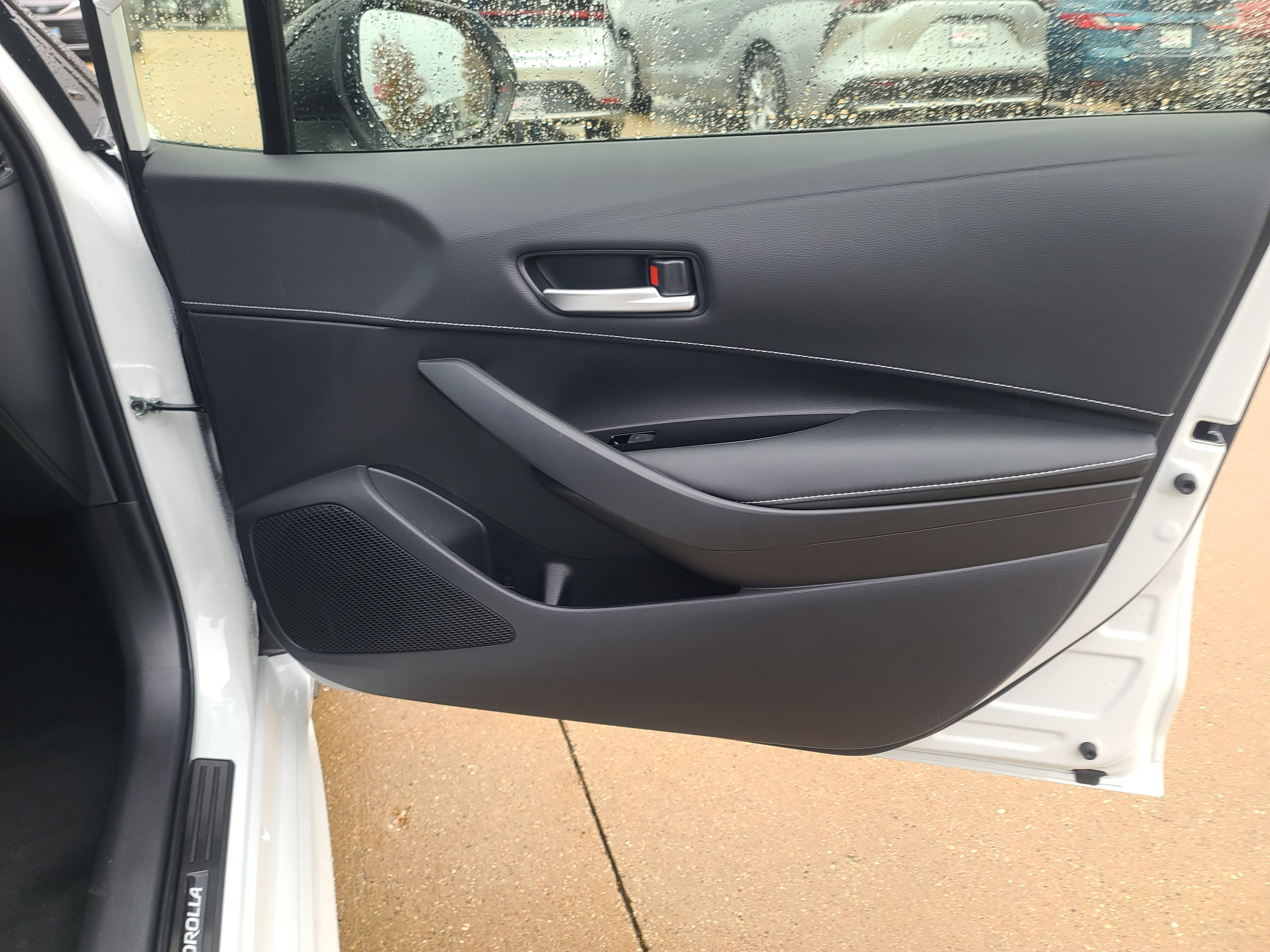 New 2025 Toyota Corolla SE image 13
