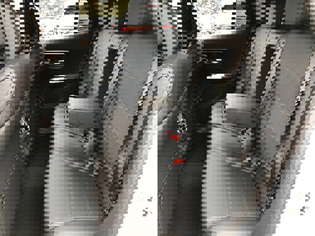 New 2025 Mercedes-Benz GLC 300 4MATIC image 34