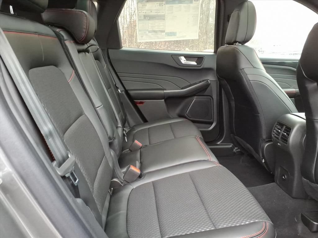 New 2026 Ford Escape ST-Line w/ Tech Pack #1 AWD/4WD image 9
