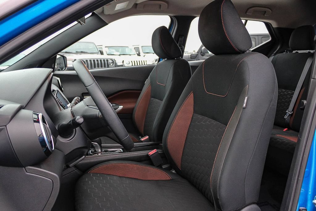 Used 2024 Nissan Kicks SR FWD image 17