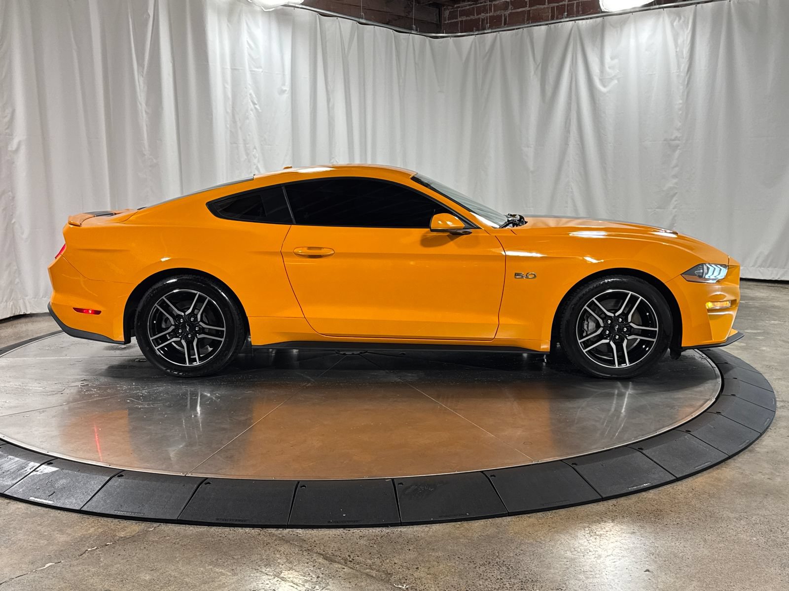 Used 2019 Ford Mustang GT RWD image 10