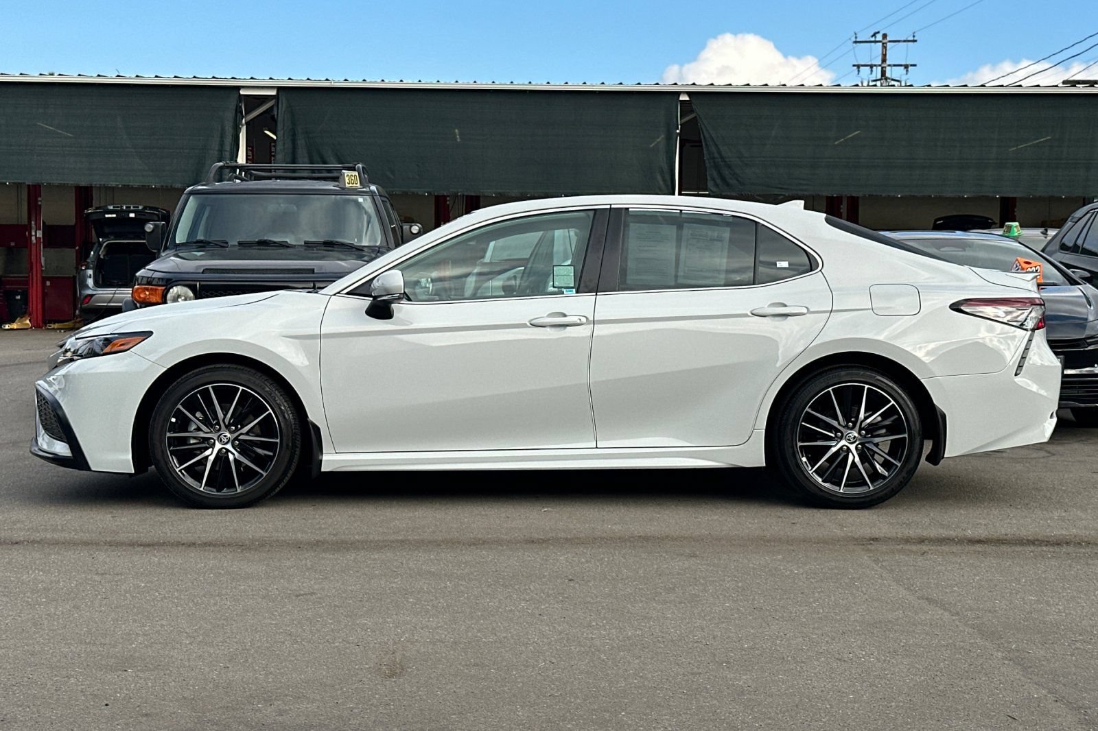 Certified 2024 Toyota Camry SE FWD image 7
